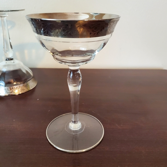 Glastonbury-Lotus Platinum Champagne/Sherbet 5 3/4" Glasses Vtg Glows ~ Set Of 4 - Picture 7 of 12